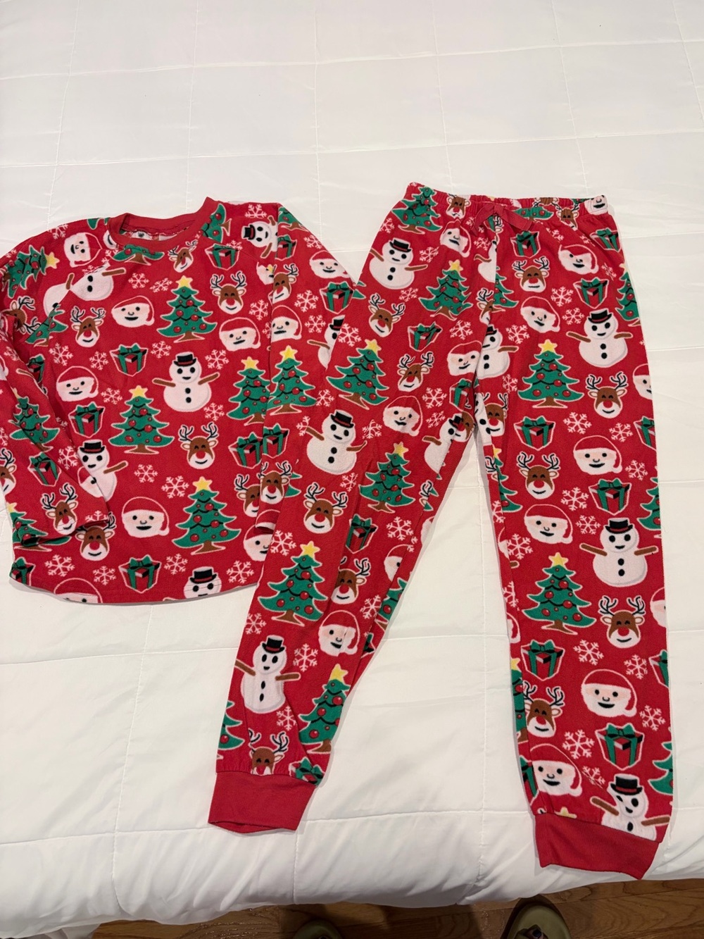 The Children's Place Red Christmas Pajama Set with Festive Print